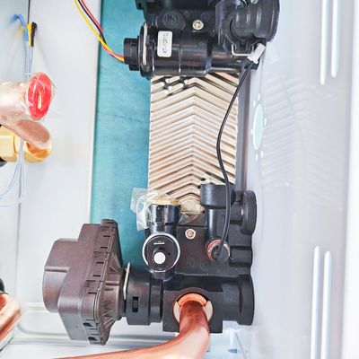 二重機能ガスの壁掛けボイラー 20kwのガスまたはLPGコンビボイラー